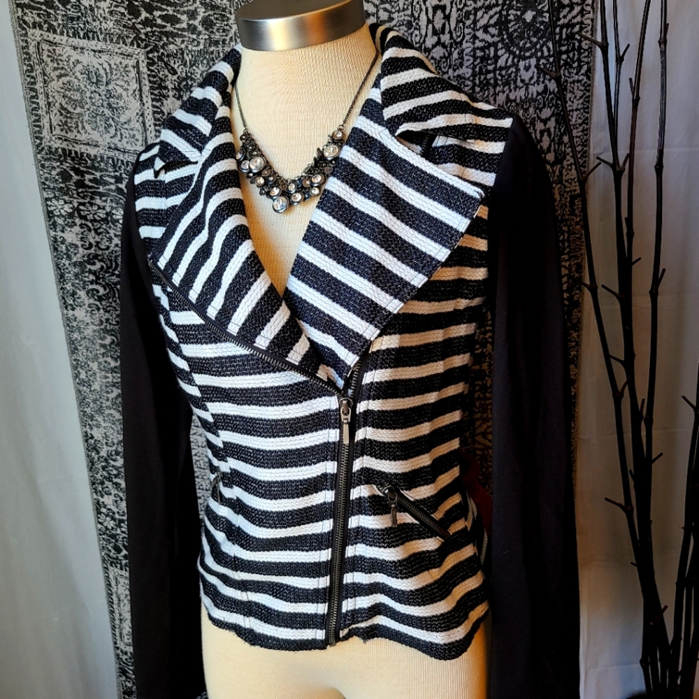 MAURICES
